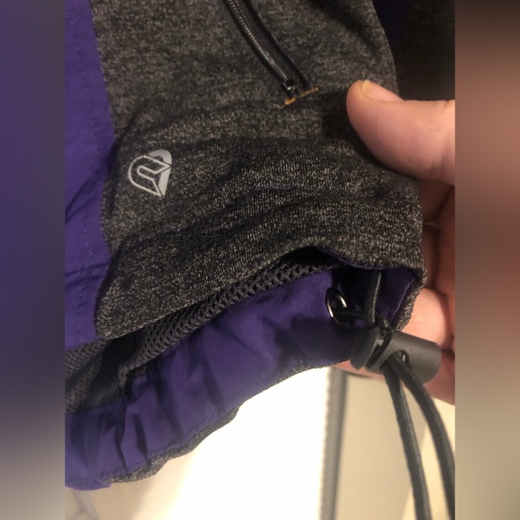 Colosseum Windbreaker LSU logo purple gray side Medium. Long arm & thumb hole - Picture 10 of 12